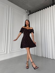 Vasarinė gėlėta suknelė