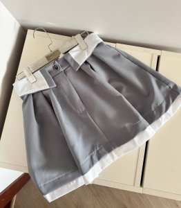 Išskirtinio dizaino sijonas